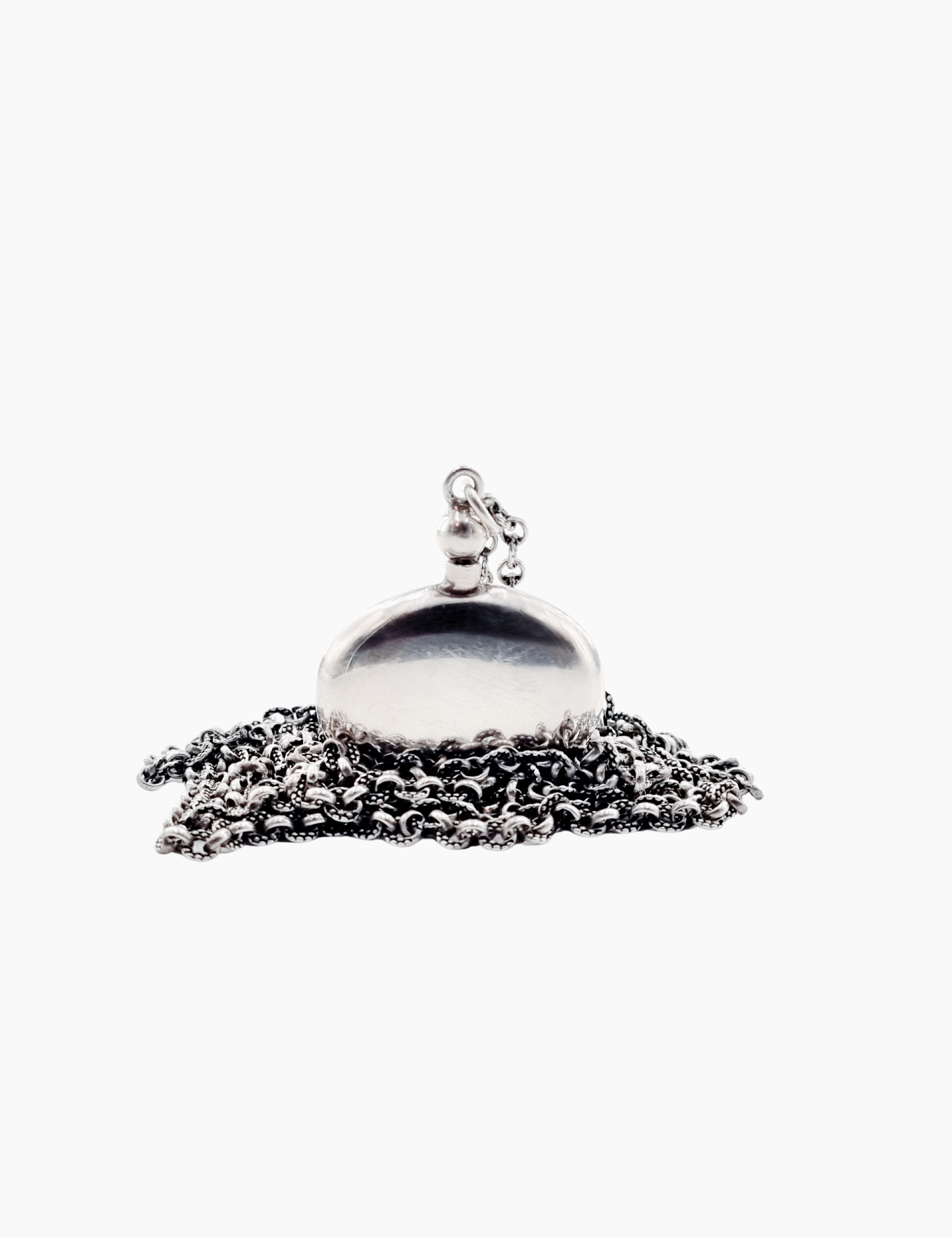 bijou cendre defunt, bijou avec cendre defunt, bijou cheveux bebe, bijou cinéraire, bijoux pour cendres, cheveux, bijoux de commémoration, bijou souvenir, bijou qui enferme quelque chose, terre, sable,pétales, bijou de naissance, bijou de mariage