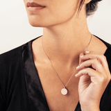 bijou de mariage, bijou souvenir naissance, cadeau de mariage, cadeau de naissance, bijou de mariée, collier de mariée, bijou pour cendre, bijou commémoratif, bijou cheveux bébé, bijou poil de chien, bijou de chat, bijou de deuil, pendentif en or, bijou de luxe, bijou haut de gamme
