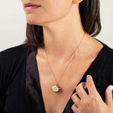 bijou de mariage, bijou souvenir enterrement vie de jeune fille, cadeau de mariage, bijou de mariée, collier de mariée, bijou pour cendre, bijou commémoratif, bijou cheveux bébé, bijou poil de chien, bijou de chat, bijou de deuil, pendentif en or, bijou de luxe, bijou haut de gamme